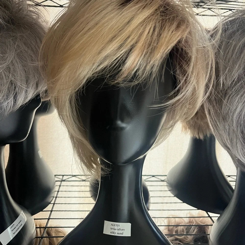 2/7/26 🚨UPDATE ‼️Wig collection. 
SALT AND PEPPER. 
BLONDE. - Picture 6 of 7